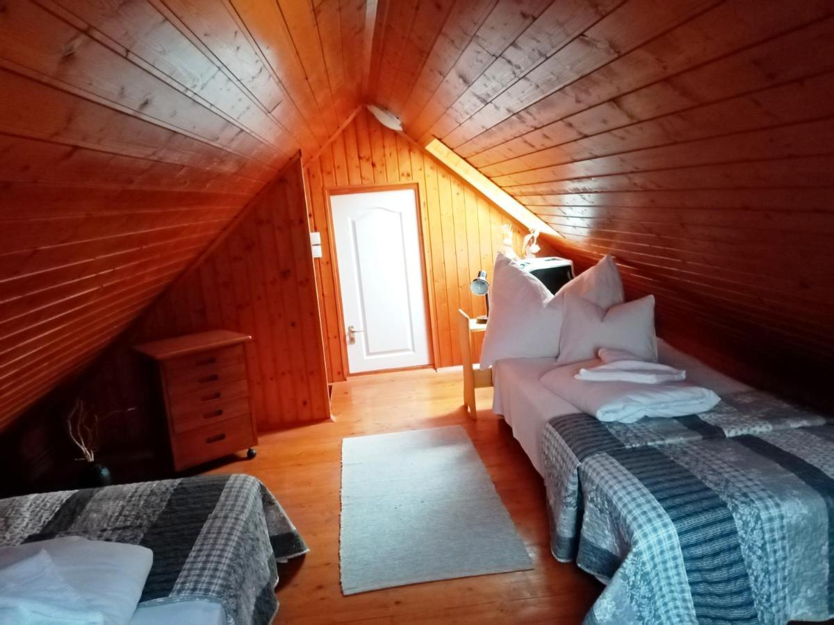 Eoetvoes Nyaralo Villa ชิโอฟก ภายนอก รูปภาพ